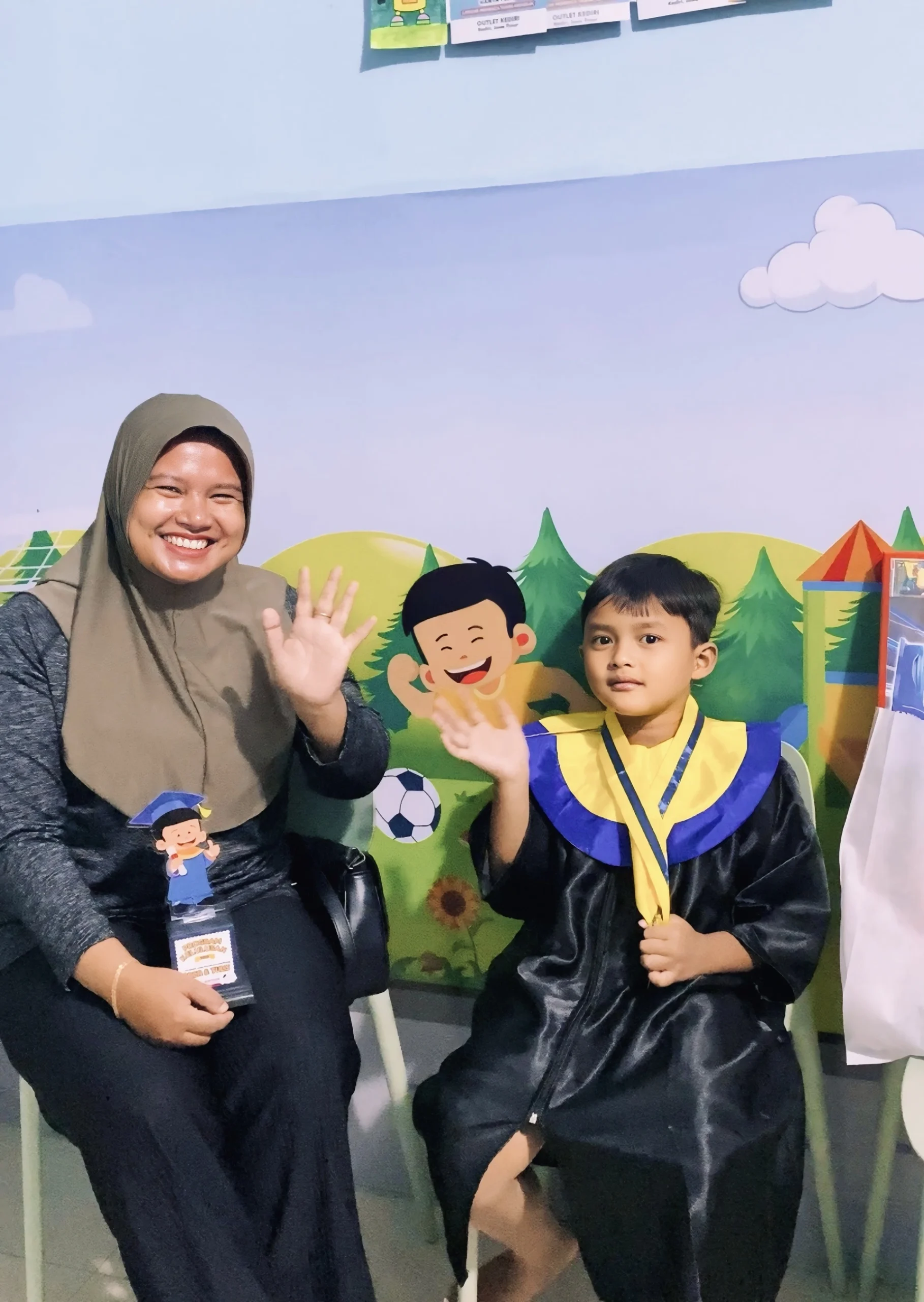 Momen kelulusan bersama siswa dan orang tua